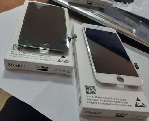 Дисплей для iPhone 7 с сенсором белый и черный ( Original )